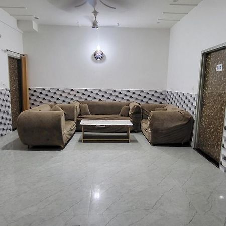 House Of Krishna Hotel Vrindāvan Екстериор снимка